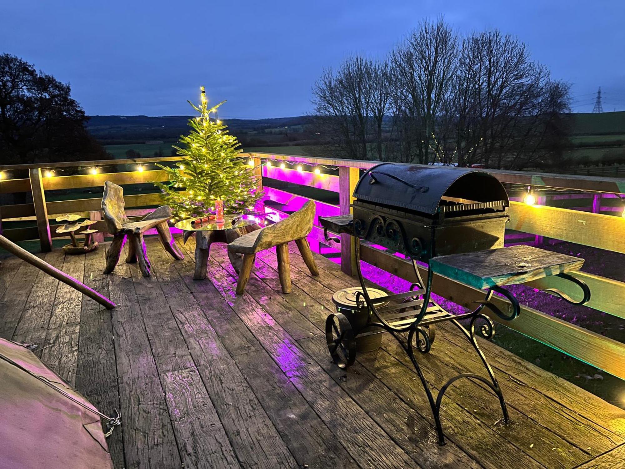 Burtree Country House, Tipi'S, Treehouse & Lodge & House Rooms With Hot Tubs In A Private Garden Thirsk Ngoại thất bức ảnh