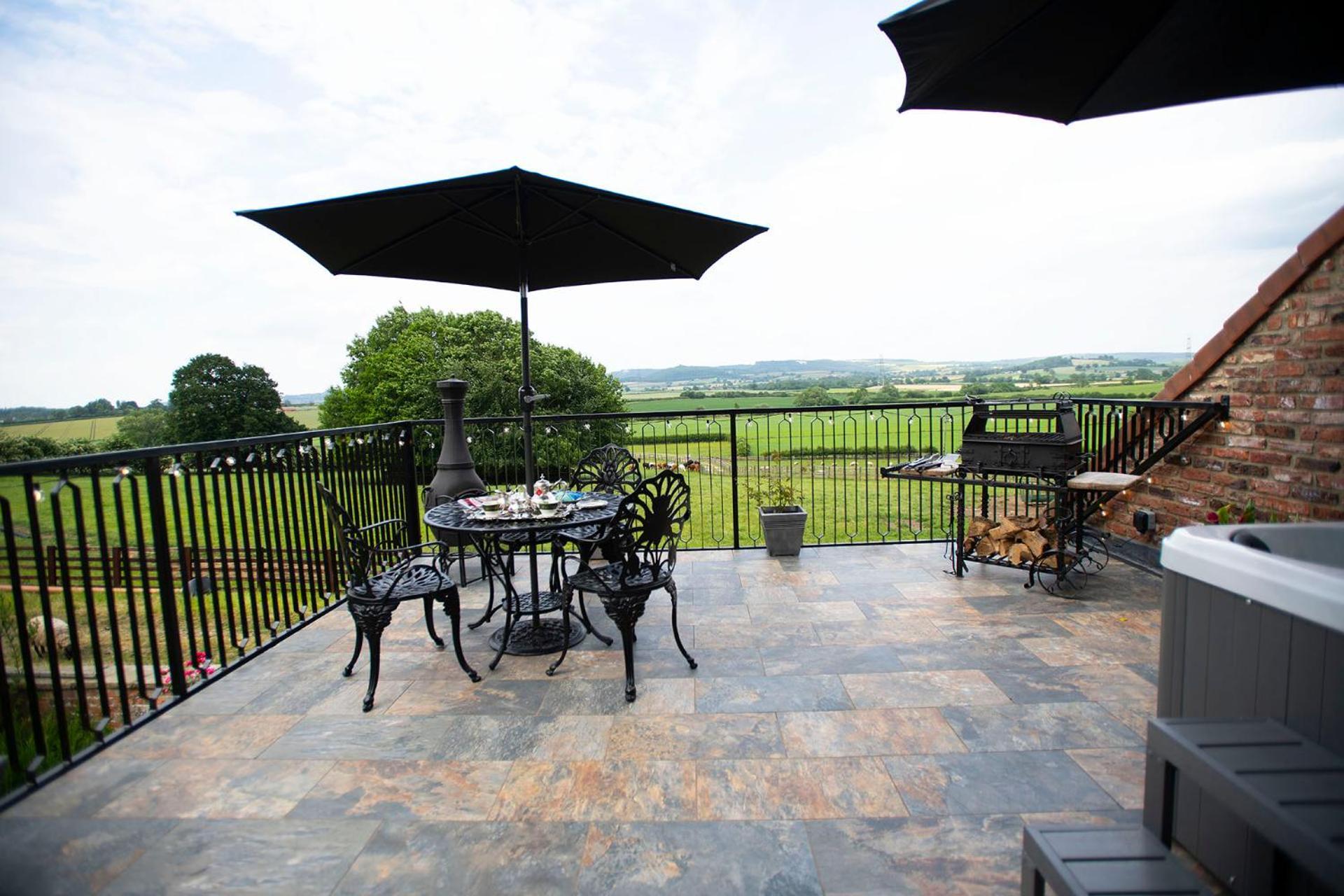 Burtree Country House, Tipi'S, Treehouse & Lodge & House Rooms With Hot Tubs In A Private Garden Thirsk Ngoại thất bức ảnh