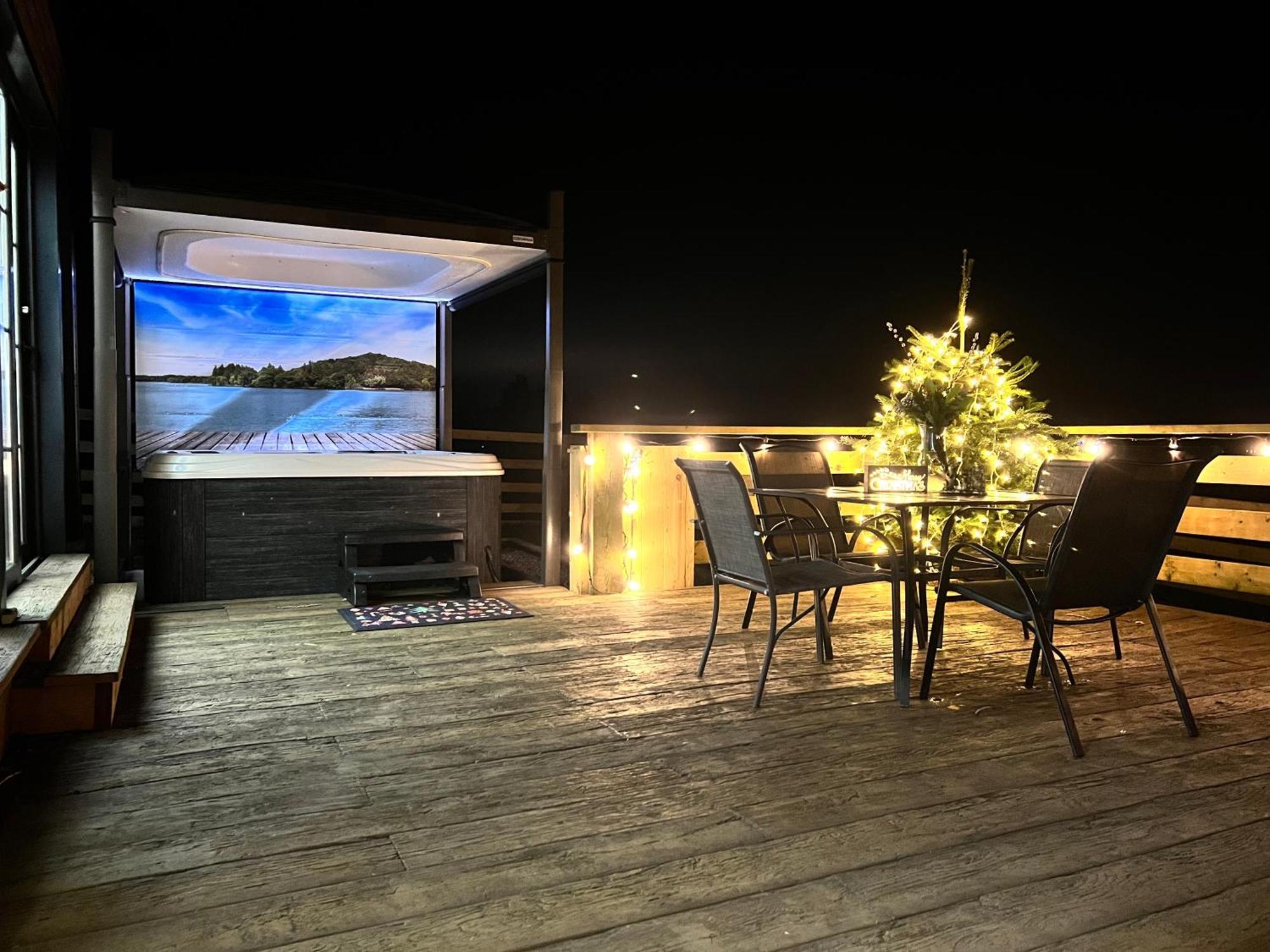Burtree Country House, Tipi'S, Treehouse & Lodge & House Rooms With Hot Tubs In A Private Garden Thirsk Ngoại thất bức ảnh