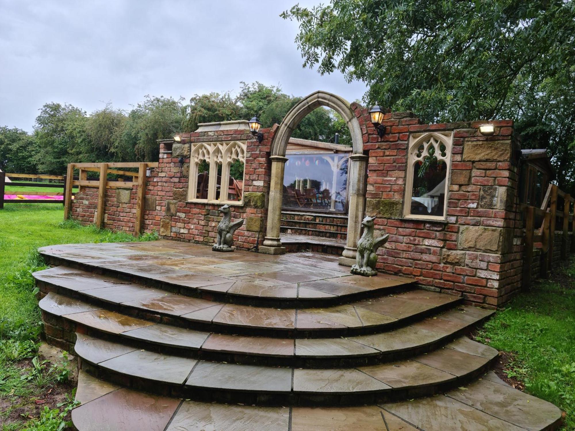 Burtree Country House, Tipi'S, Treehouse & Lodge & House Rooms With Hot Tubs In A Private Garden Thirsk Ngoại thất bức ảnh